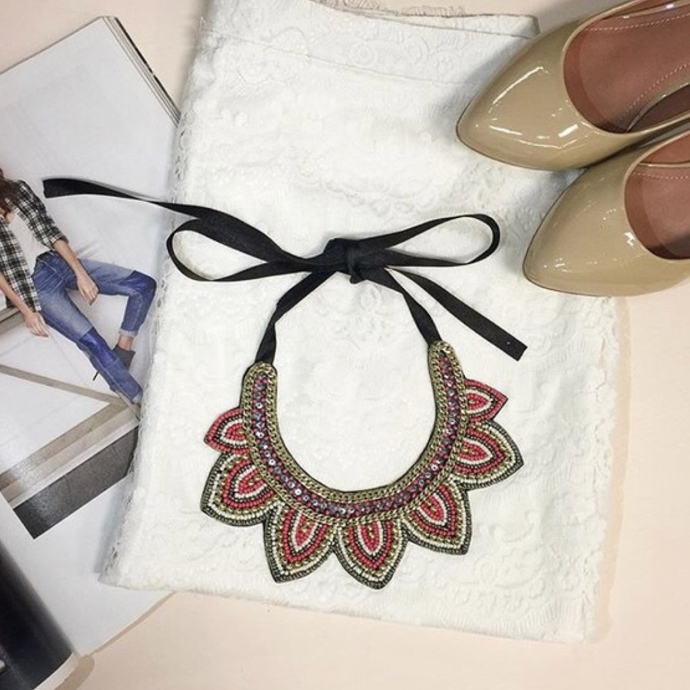 Handmade Ribbon necklace - Picture 2 of 3